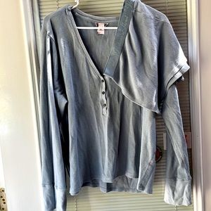 Very comfortable pajama set from Victoria secret, long sleeve top with shorts